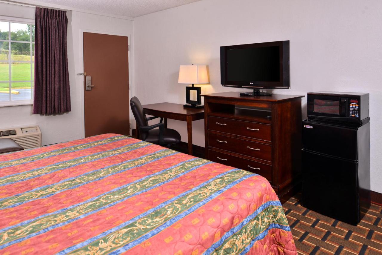 Americas Best Value Inn Richmond South Bellwood Exteriér fotografie
