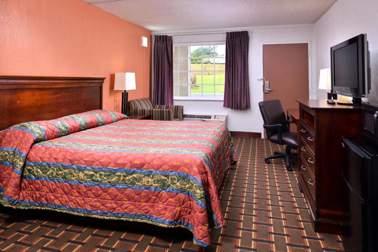 Americas Best Value Inn Richmond South Bellwood Exteriér fotografie