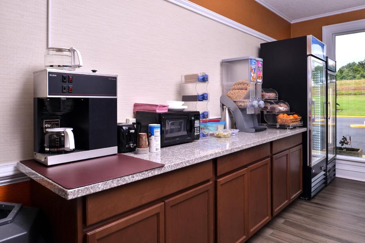Americas Best Value Inn Richmond South Bellwood Exteriér fotografie