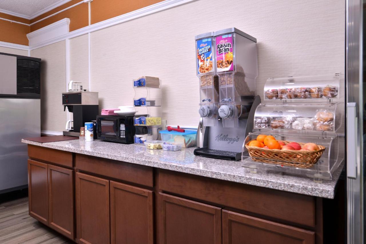 Americas Best Value Inn Richmond South Bellwood Exteriér fotografie