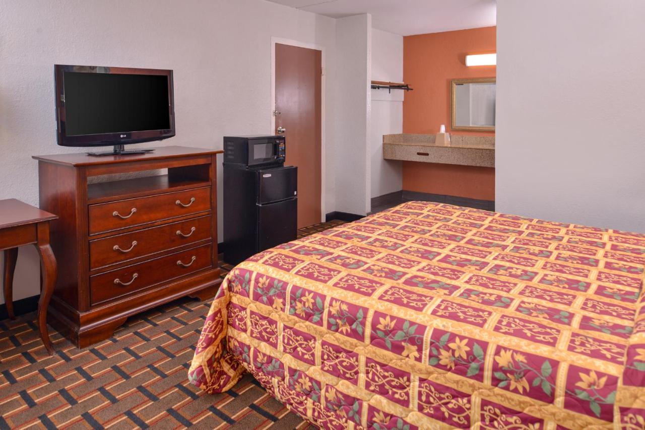 Americas Best Value Inn Richmond South Bellwood Exteriér fotografie