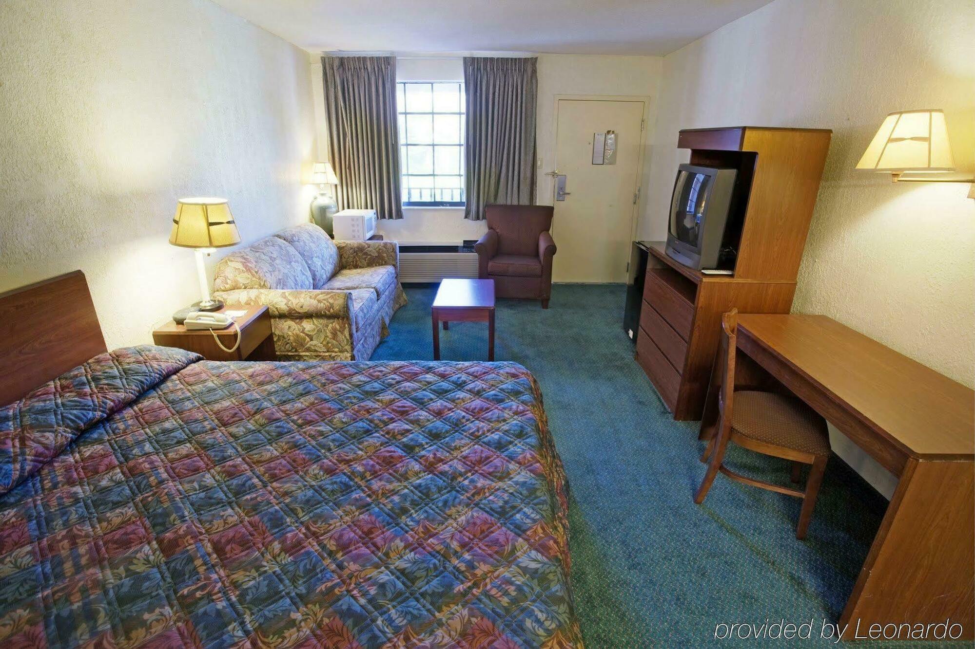 Americas Best Value Inn Richmond South Bellwood Exteriér fotografie
